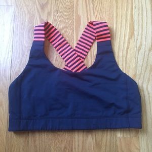 Lululemon sports bra